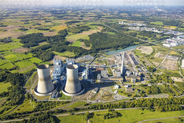 Aerial view, RWE power plant Westfalen, meadows and agricultural fields, distant view, Eilmsen, Welver, Ruhr area, North Rhine-Westphalia, Germany, DE, Europe, Hamm, power plant, cooling towers, aerial view, aerial photography, aerial photography, overview, bird's-eye view, overview