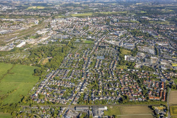 Aerial view, Hamm-Süden residential area on Langewanneweg, behind the city centre, Rhynern district, Hamm, Ruhr area, North Rhine-Westphalia, Germany, DE, Europe, property tax, real estate, aerial view, aerial photography, aerial photography, overview, bird's-eye view, residential area, living and living, residential area, residential quality, residential quarter, housing estate, residential district, birds-eyes view, overview