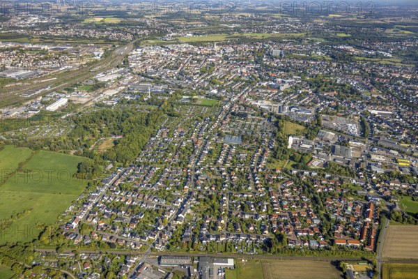Aerial view, Hamm-Süden residential area on Langewanneweg, behind the city centre, Rhynern district, Hamm, Ruhr area, North Rhine-Westphalia, Germany, DE, Europe, property tax, real estate, aerial view, aerial photography, aerial photography, overview, bird's-eye view, residential area, living and living, residential area, residential quality, residential quarter, housing estate, residential district, birds-eyes view, overview