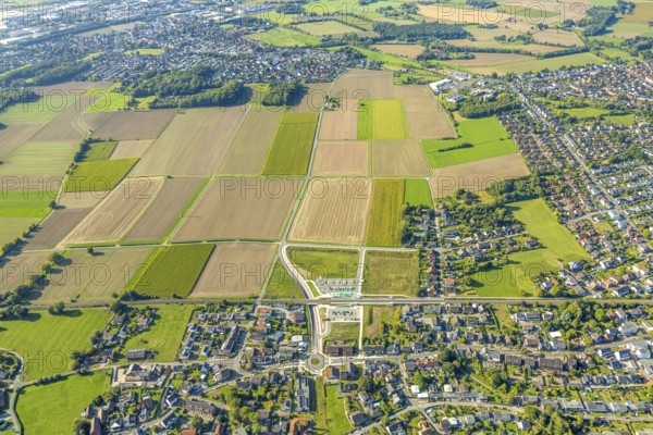 Aerial view, planned stop in Westtünnen, construction site at Südfeldweg and Von-Thünen-Straße for the future railway stop, meadows and fields at Südfeldweg, Rhynern district, Hamm, Ruhr area, North Rhine-Westphalia, Germany, railway tracks, railway station, construction work, construction area, construction site, building plots, construction crane, construction project, construction project, construction site, DE, Deutsche Bahn AG, Europe, large construction site, aerial view, aerial photography, aerial photography, new construction, road tunnel, tunnel, overview, subway, bird's-eye view, overview