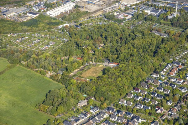 Aerial view, animal park Hamm, fallow land, KGV allotment garden association Bahn-Landwirtschaft Essen e.V., district Rhynern, Hamm, Ruhr area, North Rhine-Westphalia, Germany, construction site, DE, Europe, community garden, KGV, allotment garden, allotment garden site, allotment garden association, allotment gardener association, allotment garden colony, aerial view, aerial photography, aerial photography, park, allotment garden, overview, bird's eye view, birds-eyes view, overview