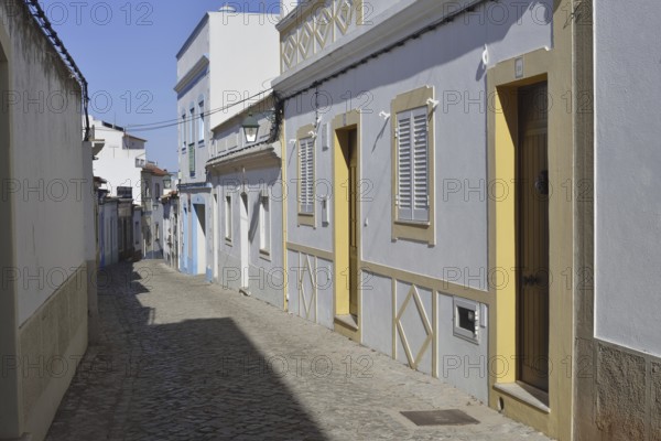 Alley and houses, Ferragudo, Algarve, Portugal