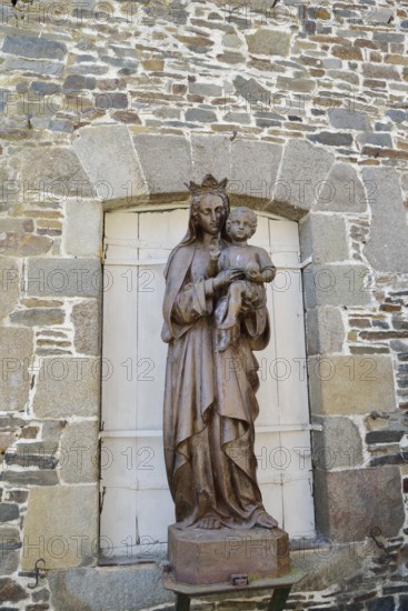 Statue of the Virgin Mary at Le Musee de Dol, Dol-de-Bretagne, Ille-et-Vilaine, Brittany, France