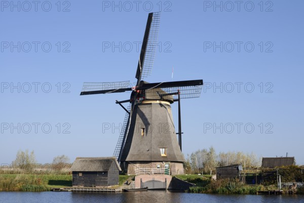 Historic windmill, UNESCO World Heritage Site, Kinderdijk, South Holland, Netherlands