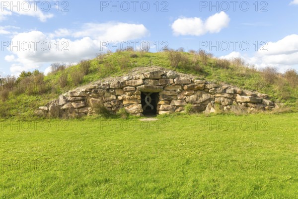 Modern-day neolithic style long Barrow burial chamber for storing cremation urns, All Cannings, near Devizes, Wiltshire, UK built 2014