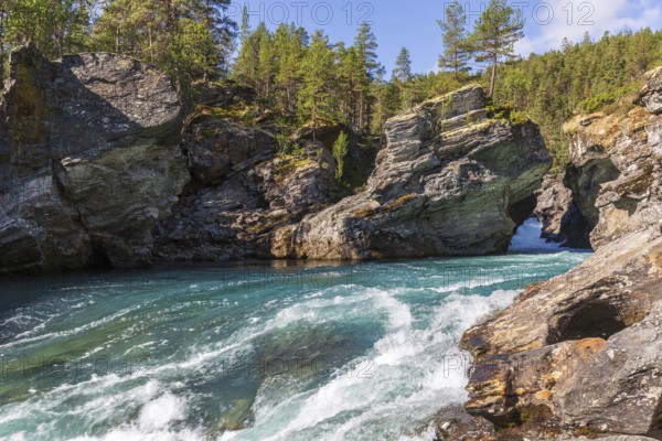 Ridderspranget, gorge in the river Sjoa, Jotunheimen mountains, Randsverk, Innlandet, Norway