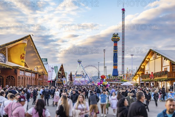 Folk festival time in Stuttgart. The 178th Cannstatter Volksfest on the Wasen is one of the most important traditional festivals in Germany. In addition to the large festival tents, the Wasen is characterised by fairground attractions. Around 320 showmen, festival hosts and market traders expect around four million visitors. Bad Cannstatt, Stuttgart, Baden-Württemberg, Germany