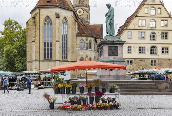 Weekly market in the city centre of Stuttgart. Schillerplatz. Stuttgart, Baden-Württemberg, Germany