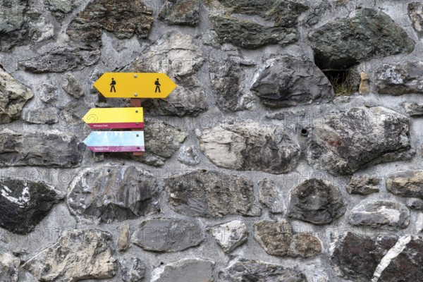 Signpost hiking trail, Arosa, Graubünden, Switzerland