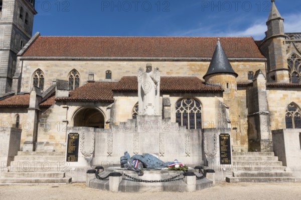 War memorial, Église Saint-Martin d'Étain, Church of St Martin, Étain, commune, Verdun, Département Meuse, Grand Est, France