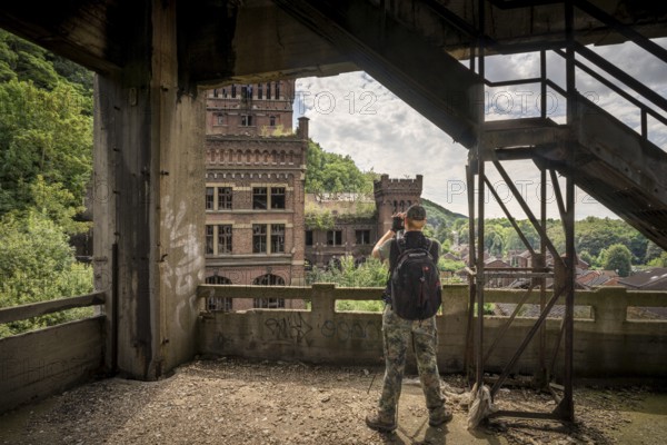 Rico photographs the ruins of the Lost Place Hasard Cheratte, Hasard Cheratte, Lost Place, Visé, Province of Liège, Belgium