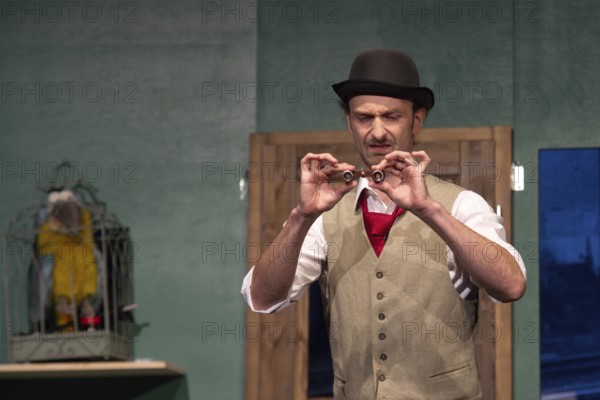 Thilo Herrmann (Prof. Marcus), LADYKILLERS, photo rehearsal on 29.09.2025 at the Berliner Kriminaltheater, Berlin, premiere: 15.10.2025