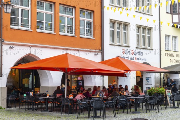 Restaurant, outdoor seating, sunshade, market square, Feldkirch, Vorarlberg, Austria