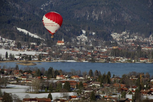 Rottach-Egern am Tegernsee, balloon over the lake, Bavaria, Germany