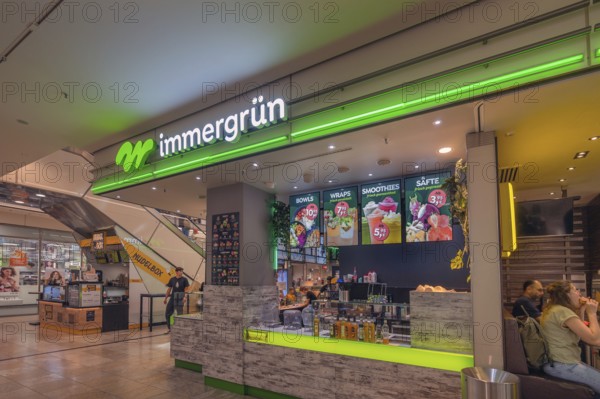 Fast food, fast food restaurants in Forum Allgäu, Kempten, Allgäu, Swabia, Germany