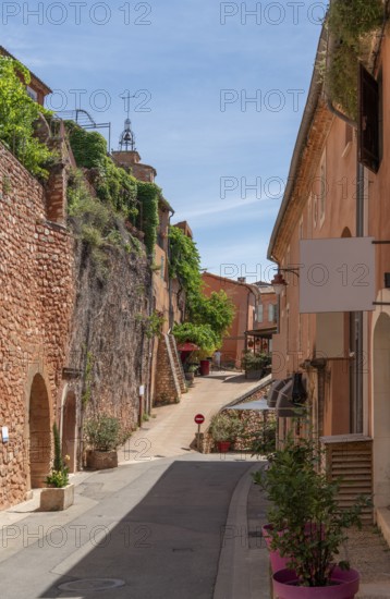 Impression of Roussillon, a commune in the Vaucluse department of the Provence region in southern France