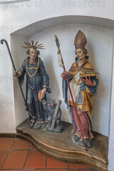 Church of St Gallus and Ulrich, niche with St Gallus with the bear and the holy abbot Kolumban, Kisslegg, Allgäu, Baden-Württemberg, Germany