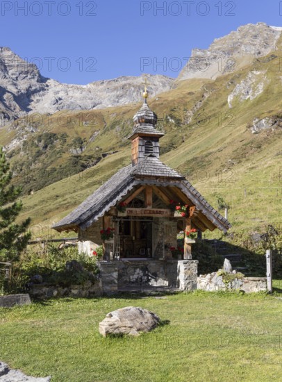 Chapel, mountain panorama, Fürthermoaralm, Pinzgau, Mooserboden reservoir