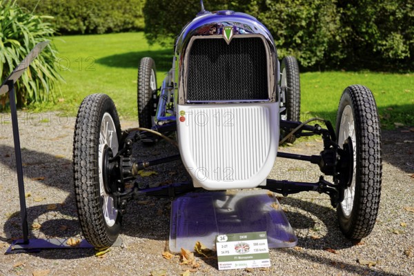 DKW, year of construction 1931, Oldtimer Classic, Gala International Concours d'Elegance Schwetzingen 2025, Germany, Europe, Historic white racing car from the front in an open-air exhibition