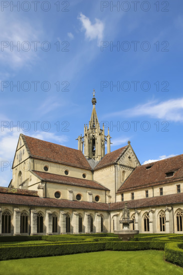 Bebenhausen Monastery, Gothic cloister, sacred building, historic building, architecture, former Cistercian abbey, medieval monastery, cloister garden, monastery church, fountain, listed building, Bebenhausen district of the university town of Tübingen, Schönbuch, Baden-Württemberg, Germany