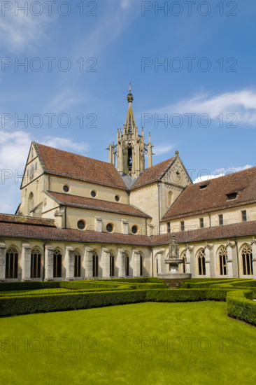 Bebenhausen Monastery, Gothic cloister, sacred building, historic building, architecture, former Cistercian abbey, medieval monastery, cloister garden, monastery church, fountain, listed building, Bebenhausen district of the university town of Tübingen, Schönbuch, Baden-Württemberg, Germany