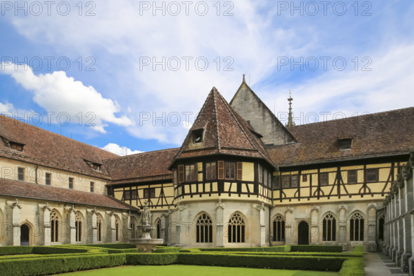 Bebenhausen Monastery, well house, half-timbered building, Gothic cloister, sacred building, historic building, architecture, former Cistercian abbey, medieval monastery, cloister garden, well, listed building, Bebenhausen district of the university town of Tübingen, Schönbuch, Baden-Württemberg, Germany