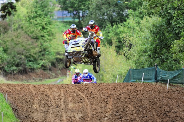 Motocross, Rudersberg, Baden-Württemberg, Germany, Europe, Rider team flies with a motorbike with sidecar at a race, Rudersberg motocross