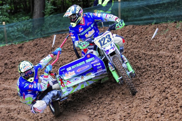 Motocross, Rudersberg, Baden-Württemberg, Germany, Europe, Exciting manoeuvre in a bend by a sidecar motocross team, Rudersberg motocross