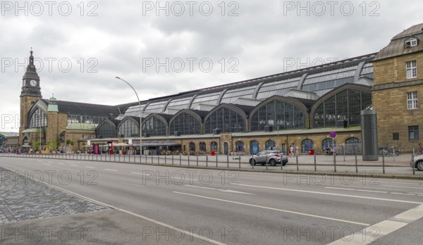 Scenery around the main railway station in Hamburg, Germany