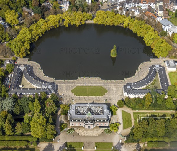 Aerial view, Benrath Castle with castle park and castle pond, Benrath, Düsseldorf, Ruhr area, North Rhine-Westphalia, Germany, DE, monument protection, Europe, aerial view, aerial photography, aerial photography, nature reserve, park, castle, pond, overview, bird's-eye view, bird's-eye view, overview
