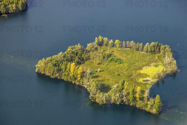 Aerial view, Elbsee Island, Unterbach, Düsseldorf, Ruhr area, North Rhine-Westphalia, Germany, motorway, railway tracks, DE, Europe, green trees, landscape, landscape forms, aerial view, aerial photography, aerial photography, lake, road traffic, overview, bird's eye view, birds-eyes view, green lung, overview