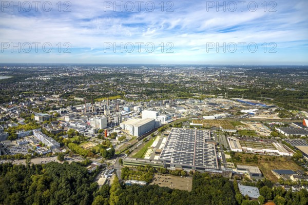 Aerial view, Henkel chemical plant area, commercial area, The Tube logistics park and business park with solar roof, Holthausen, Düsseldorf, Ruhr area, North Rhine-Westphalia, Germany, DE, Europe, commercial enterprise, commercial area, business park, commercial location, commercial use, industrial area, industrial location, aerial photograph, aerial photography, aerial photography, overview, bird's-eye view, bird's-eye view, overview