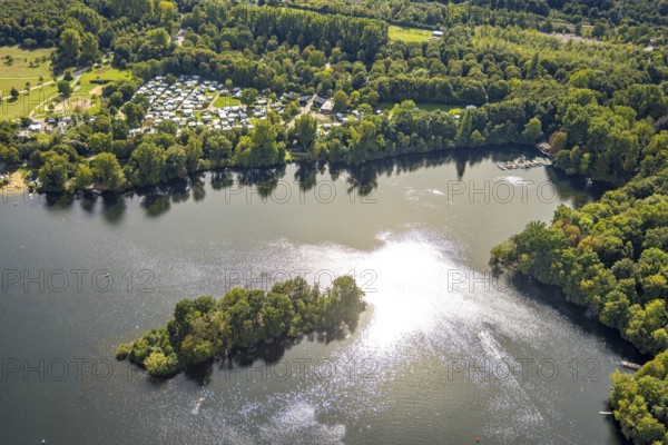 Aerial view, wooded island and campsite south Unterbacher See, Unterbach, Düsseldorf, Ruhr area, North Rhine-Westphalia, Germany, camping, camping site, campsite, DE, Europe, leisure, hobby, island, aerial view, aerial photography, aerial photography, lake, overview, bird's-eye view, overview