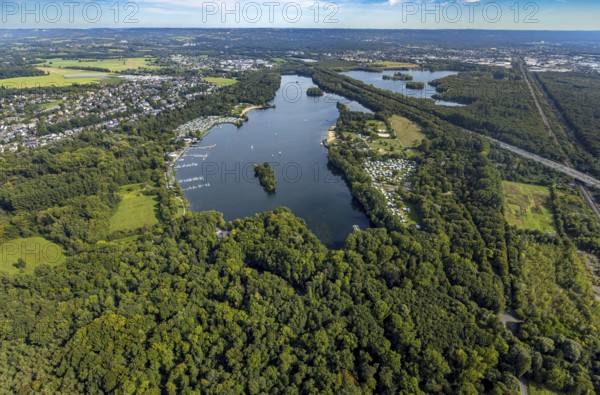 Aerial view, Unterbacher See with lido and campsite, motorway A46, Unterbach, Düsseldorf, Ruhr area, North Rhine-Westphalia, Germany, motorway, railway tracks, DE, Europe, green trees, landscape, landscape forms, aerial view, aerial photography, aerial photography, lake, road traffic, overview, bird's eye view, birds-eyes view, green lung, overview