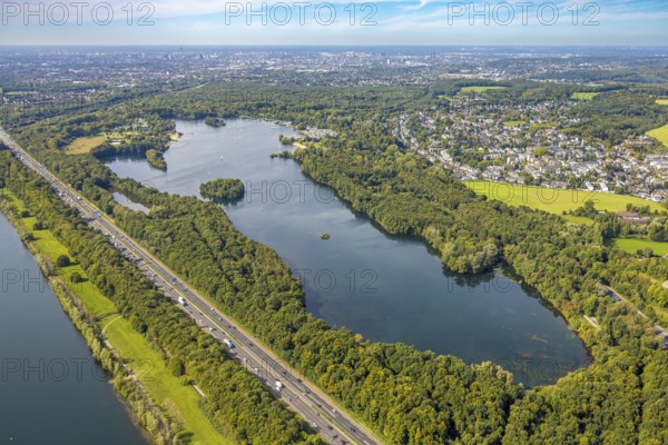 Aerial view, Unterbacher See with lido and campsite, sunny island, motorway A46, Unterbach, Düsseldorf, Ruhr area, North Rhine-Westphalia, Germany, motorway, DE, Europe, green trees, landscape, landscape forms, aerial view, aerial photography, aerial photography, lake, road traffic, overview, bird's eye view, birds-eyes view, green lung, overview