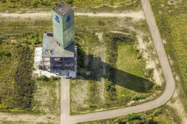 Aerial view, glassmaker's quarter, old building and historical sight of a former colliery with colliery tower, construction site with new building for green and urban quarter, formerly Gerresheimer Glashütte, Gerresheim, Düsseldorf, Ruhr area, North Rhine-Westphalia, Germany, DE, Europe, aerial view, aerial photography, aerial photography, tower, overview, bird's eye view, colliery tower, birds-eyes view, overview