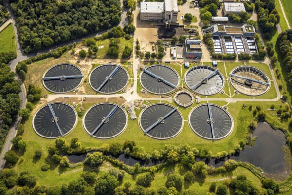 Aerial photo, sewage treatment plant, sewage treatment plant Düsseldorf-Süd, Hamm, Düsseldorf, Ruhr area, North Rhine-Westphalia, Germany, DE, Europe, sewage treatment plant, sewage treatment plant, aerial photography, aerial photography, overview, bird's-eye view, overview