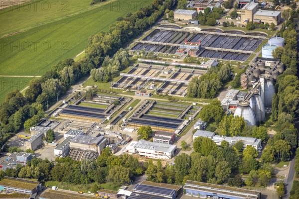 Aerial photo, sewage treatment plant, sewage treatment plant Düsseldorf-Süd, Hamm, Düsseldorf, Ruhr area, North Rhine-Westphalia, Germany, DE, Europe, sewage treatment plant, sewage treatment plant, aerial photography, aerial photography, overview, bird's-eye view, overview