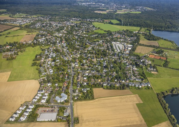 Aerial view, residential area district Angermund, Düsseldorf, Ruhr area, North Rhine-Westphalia, Germany, DE, Europe, property tax, real estate, aerial photography, aerial photography, aerial photography, overview, bird's-eye view, residential complex, living and life, residential area, residential quality, residential neighbourhood, residential estate, residential district, birds-eyes view, overview