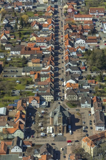 Aerial view, town church with church square and Bahnhofstraße, Große Allee, Eichenallee, Bad Arolsen, district Waldeck-Frankenberg, Hesse, Germany, DEU, Europe, birds-eyes view, aerial view, aerial photography, aerial photography, overview, bird's eye view, oak trees, street trees