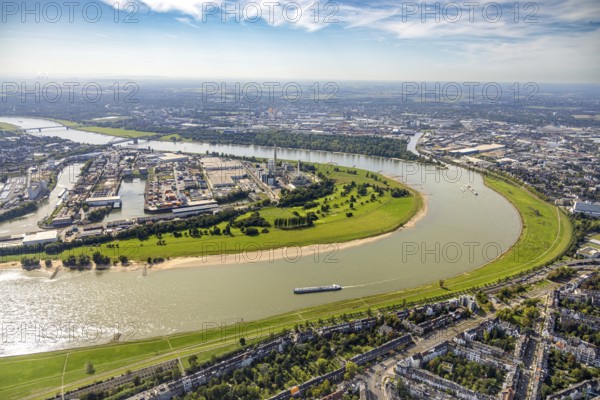 Aerial view, river Rhine Rhine bend, golf course Auf der Lausward and harbour with Lausward power station, harbour, Düsseldorf, Ruhr area, North Rhine-Westphalia, Germany, DE, Europe, golf, golf course, golf club, golf meadow, harbour area, harbour overview, aerial view, aerial photography, aerial photography, sports, overview, bird's-eye view, overview