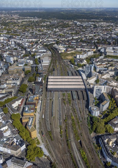 Aerial view, central station Hbf, covered platforms and tracks, city centre, Düsseldorf, Ruhr area, North Rhine-Westphalia, Germany, railway area, railway station, DE, Deutsche Bahn AG, Europe, track systems, tracks, central station, Hbf, aerial view, aerial photography, aerial photography, overview, bird's-eye view, overview