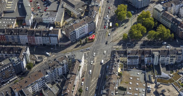 Aerial view, Worringer Platz, crossroads Kölner Straße, street traffic, cafe with red sunshades, city centre, Düsseldorf, Ruhr area, North Rhine-Westphalia, Germany, DE, Europe, aerial view, aerial photography, aerial photography, crossroads, overview, bird's-eye view, overview