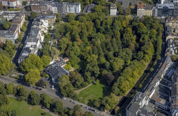 Aerial photograph, Künstlerverein Malkasten KVM in Malkasten-Haus am Malkastenpark, Pempelfort, Düsseldorf, Ruhr area, North Rhine-Westphalia, Germany, DE, Europe, culture, art, Künstlerhaus, aerial photograph, aerial photography, aerial photography, overview, bird's-eye view, birds-eyes view, overview