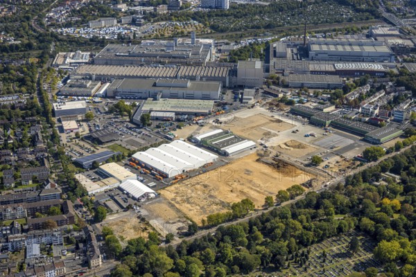 Aerial view, derelict site of the former Blumengroßmarkt Düsseldorf eG on Ulmenstraße, Derendorf, Düsseldorf, Ruhr area, North Rhine-Westphalia, Germany, construction work, construction area, building site, building plots, construction project, construction site, burial site, derelict site, DE, Europe, cemetery, memorial site, Gottesacker, graves, burial ground, aerial photograph, aerial photography, aerial photography, resting place, road traffic, overview, bird's eye view, birds-eyes view, overview