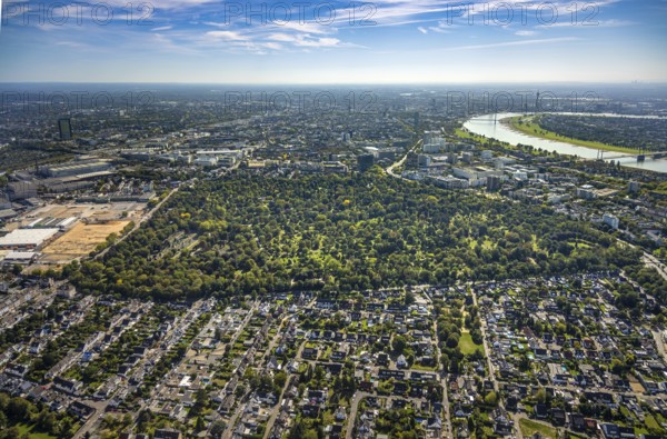 Aerial view, North cemetery with green trees and cemetery of the Jewish community Düsseldorf K.d.ö.R., federal road B8, Derendorf, Düsseldorf, Ruhr area, North Rhine-Westphalia, Germany, burial site, DE, Europe, cemetery, memorial, Gottesacker, graves, burial ground, aerial view, aerial photography, aerial photography, resting place, road traffic, overview, bird's-eye view, overview