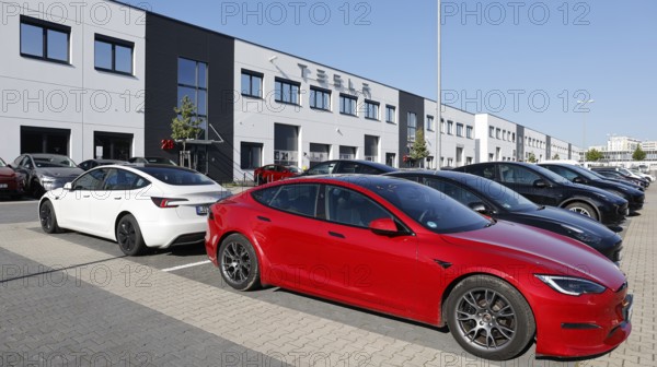Tesla vehicles parked at the Tesla Centre Berlin Schönefeld, 28.09.2025, Schönefeld, Brandenburg, Germany