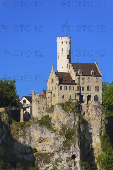 Lichtenstein Castle, fairytale castle of Württemberg, romantic fairytale castle on the eaves of the Swabian Alb, historicism, architecture, new building 1840-1842, according to plans by the architect Carl Alexander Heideloff, 19th century, Honau, municipality of Lichtenstein, Baden-Württemberg, Germany