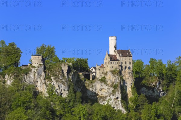 Lichtenstein Castle, fairytale castle of Württemberg, romantic fairytale castle on the eaves of the Swabian Alb, historicism, architecture, new building 1840-1842, according to plans by the architect Carl Alexander Heideloff, 19th century, Honau, municipality of Lichtenstein, Baden-Württemberg, Germany