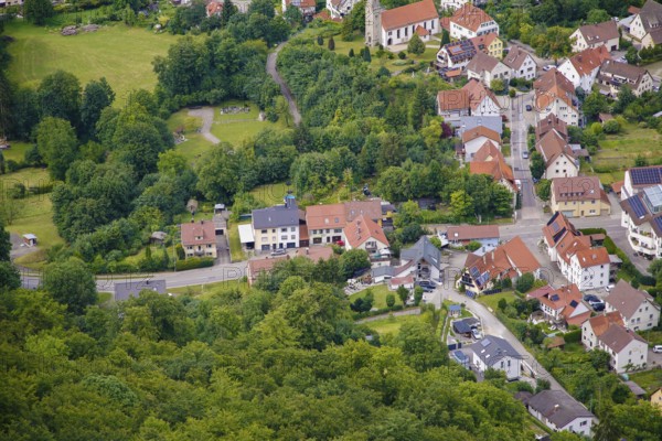 View of Honau, houses, streets, buildings, trees, Honau, municipality of Lichtenstein, Baden-Württemberg, Germany
